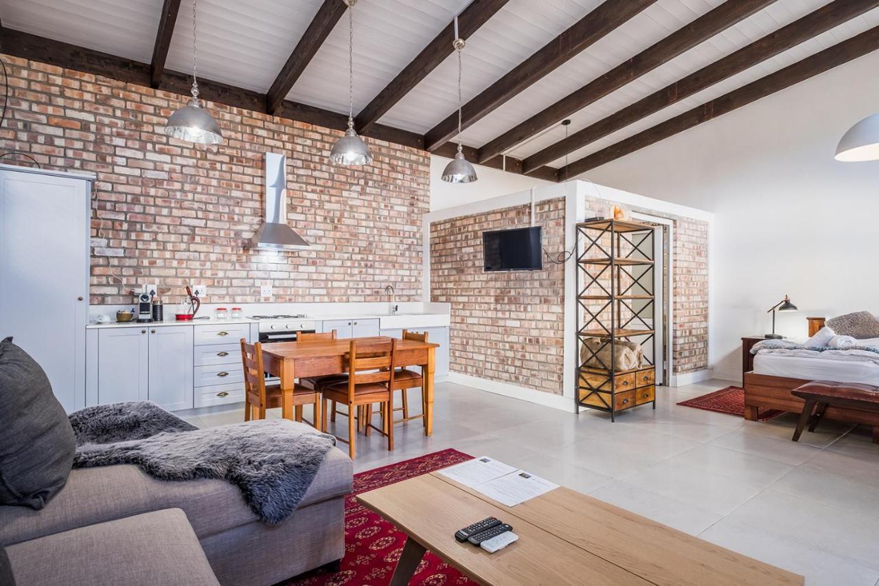 Alte Villa Boutique Hotel Luderitz Exterior photo
